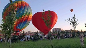 Магнитогорск, парк у Вечного огня, воздушные шары, парк аттракционов (01.08.2025)