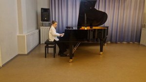 "Выход клоуна" - Екатерина Тюрина