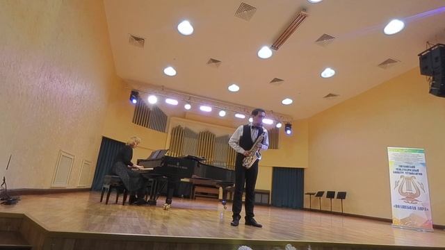 Клод Смит - Фантазия для саксофона с оркестром (Максим Корниенко) смотреть онлайн