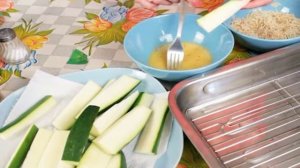 Хрустящие палочки-цукини в сырной панировке