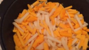 Тушеный кролик с овощами