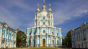 Шедевр Бартоломео Растрелли в центре Петербурга: Воскресенскому Смольному собору исполнилось 190 лет