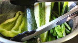 Cалат из кукурузы и курицы
