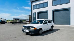 Nissan AD '2003 год