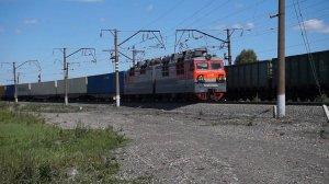 Электровоз ВЛ80С-1080 с контейнерным поездом.