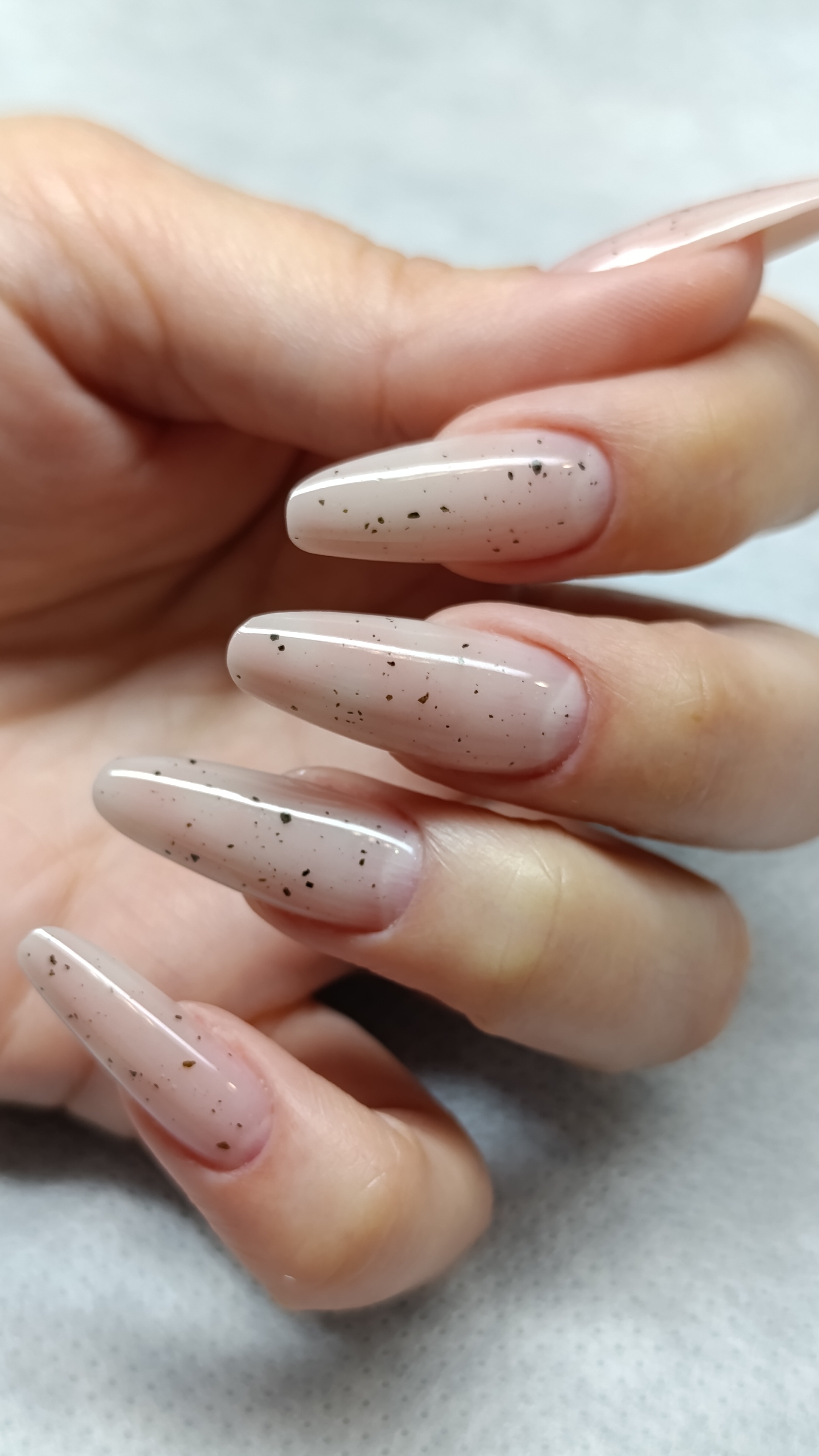 Нюдовое покрытие с помощью Верхних форм