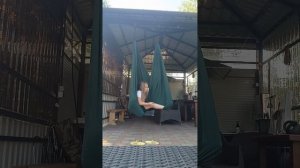 шпагат на гамаке