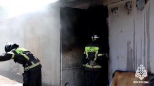 Пожар на территории авторынка в Мелитополе