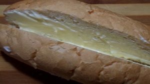 Хот-дог с корейской морковкой