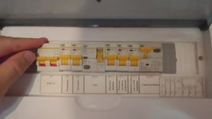 Зачем нужно УЗО? Как работает УЗО? Принцип работы УЗО. УЗО выбивает причины