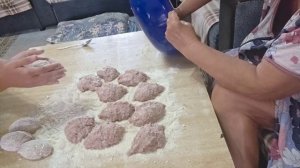 заготовка ягоды. готовлю фарш, коклетки  ужин