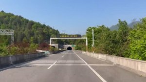 Идеальная дорога.Самая высокая скоростная автомагистраль в Гуйчжоу, Китай.