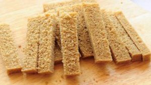 Гренки с чесноком и яйцом