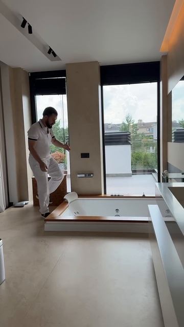 ДЖАКУЗИ В ВАННОЙ КОМНАТЕ #загородныйдом #дизайнинтерьера #москва #недвижимость #москва смотреть онлайн