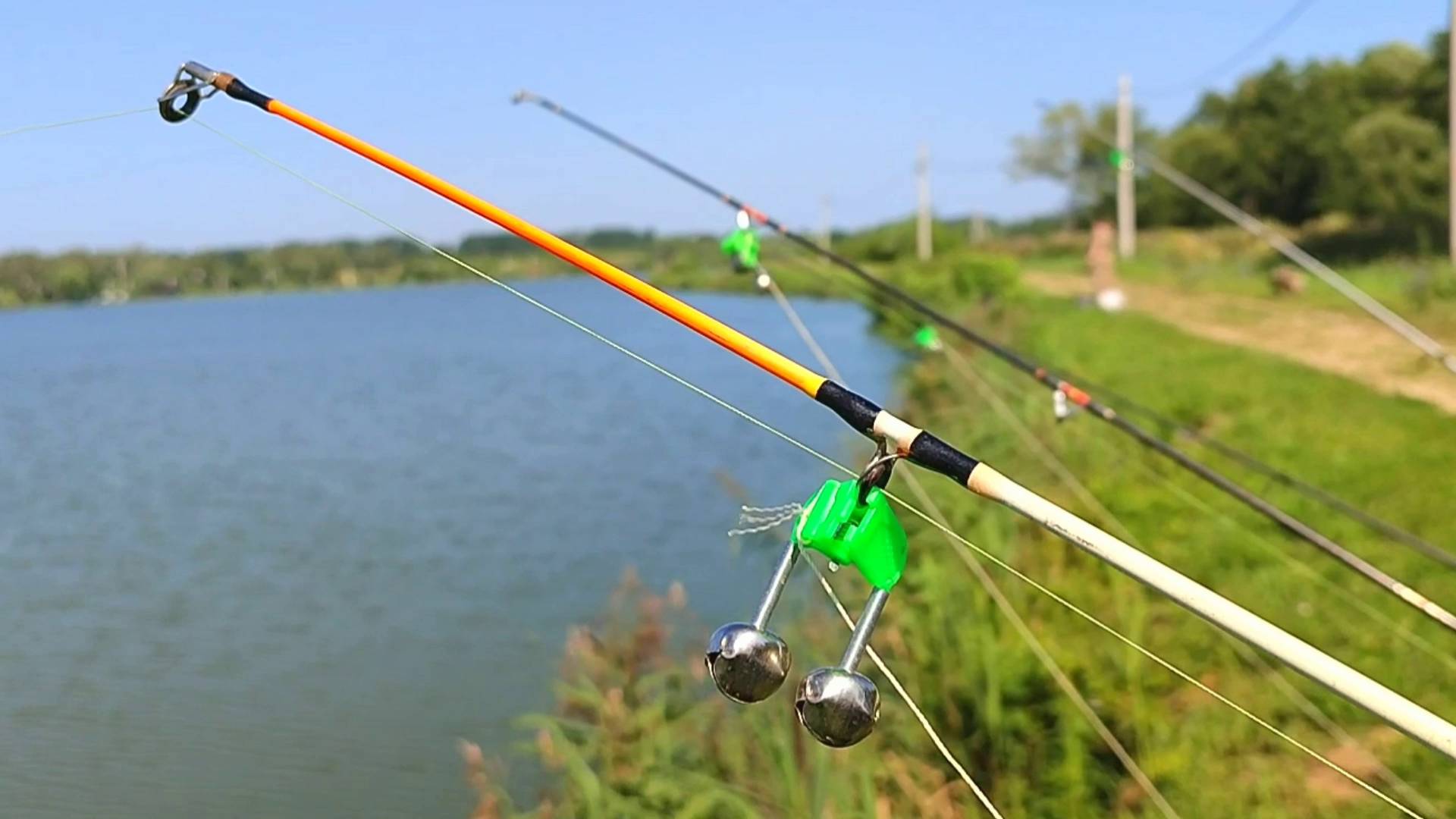 АГРЕСИВНЫЕ ПОКЛЁВКИ КРУПНОЙ РЫБЫ ЗАСТАЛИ МЕНЯ В РАСПЛОХ смотреть онлайн