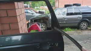 Как снять наружный треугольник стекла с задней левой двери б3 Пассата. пассат б3 как снять пластик (