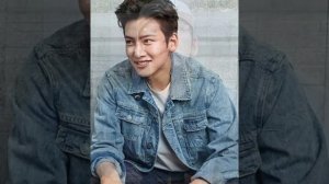 Тебе идёт небесный,
Ты выглядишь чудесно!...
Небесно-голубой...
Любуюсь я тобой! cr: @jcw-Russia