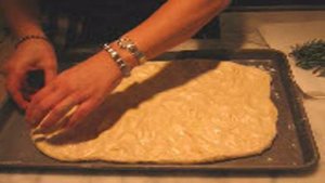 Фокачча с розмарином и фокачча с оливками и томатами