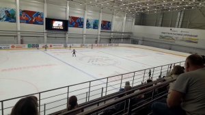 Нарезка показательных выступлений юных башкирских фигуристок в ледовом дворце города Октябрьский .