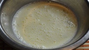 Гренки с яйцом на сковороде