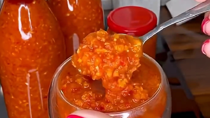 Рецепт очень вкусной АДЖИКИ...🍅🌶😋    в описании ✍️