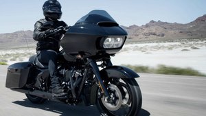 Обзор harley davidson мощнейший байк!