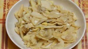 Баклажаны с грибами, запеченные в духовке