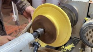 Техника и оборудование , токарный станок, обработка дерева