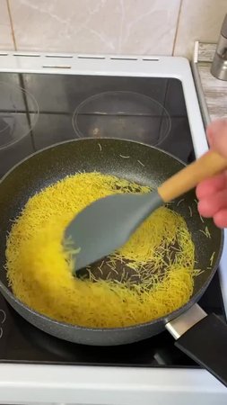 🍜 Жареные макарошки с филе куриного бедра