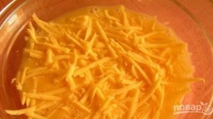 Гренки с сыром, яйцом и колбасой