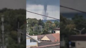 Смерч попал на видео в курортном посёлке Лоо