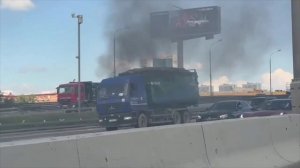 🔥На МКАД произошёл пожар в автомобиле🔥