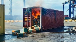 ВС РФ нанесли удар по порту в Одессе.