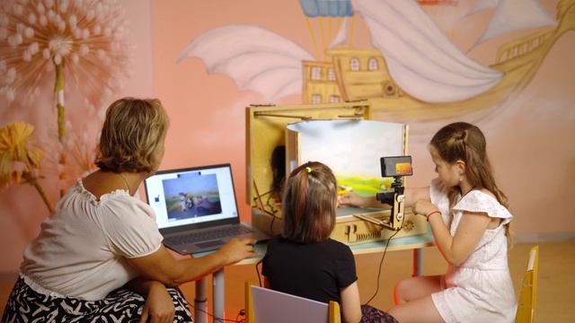 Мультчемоданчик