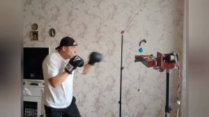 робот боксер, тренажёр для единоборств