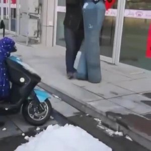 Когда в школе учил физику.