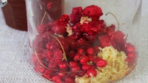 Имбирный напиток с малиной и лимонником