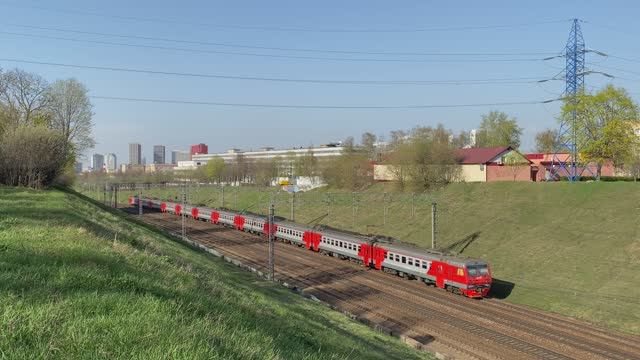 Электропоезд ЭД4М-0433, перегон Коломенское - Москва-Товарная-Павелецкая