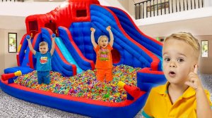 Влад и Ники. Крис превращает Дом в батутный парк | Дети развивают творческие способности!