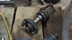 Как снять заднюю ступицу с запорожца. Как разобрать заднюю ступицу на запорожце.