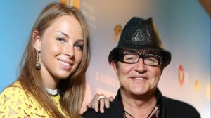 "Косноязычна и без образования!"- друзья Диброва честно рассказали про его жену