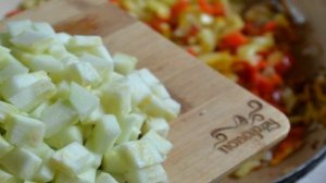 Икра кабачковая с перцем и помидорами