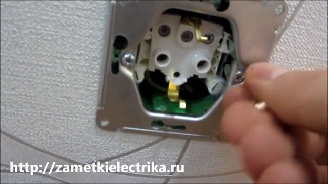 Уровень электрика Stabila Pocket Electric для установки розеток и выключателей смотреть онлайн