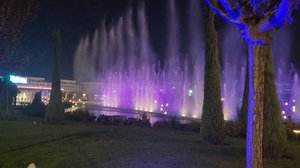 Вечерние развлечения в центре Ташкента 🎆  ⛲️ 🐕