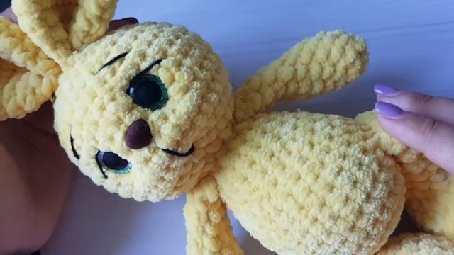 Зайчик из плюшевой пряжи / Подробный мастер - класс смотреть онлайн
