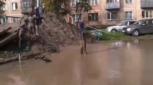 КАТАНИЕ С ГРЯЗЕВОЙ ГОРКИ))) ДЛЯ ДЕТЕЙ РАЗВЛЕЧЕНИЕ))) СМОТРЕТЬ ВИДЕО ПРИКОЛЫ 2025 ОНЛАЙН ЮМОР