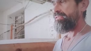Черви и лук на перо