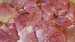 Индейка кусочками, запеченная в духовке