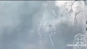 Уничтожение операторами дронов группировки "Юг" 155-мм гаубицы M777 ВСУ  в районе н.п. Серебрянка