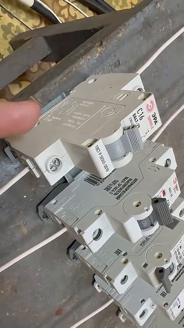 Нагрелся как утюг  - автомат ЭРА Simple смотреть онлайн